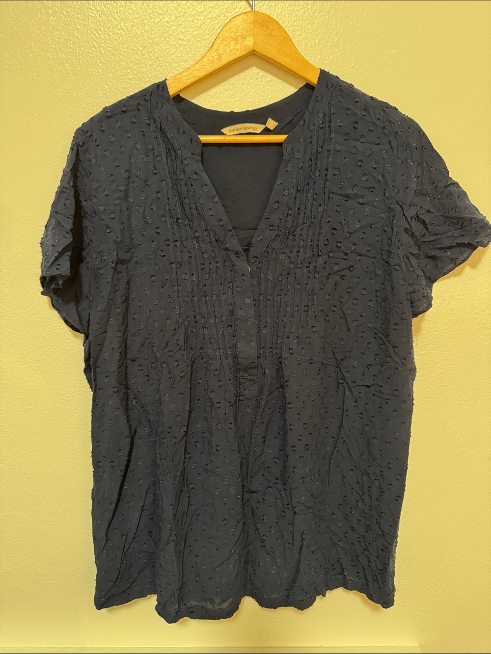 Soft Surroundings Black Short Sleeve Pintuck Textured V-Neck Top